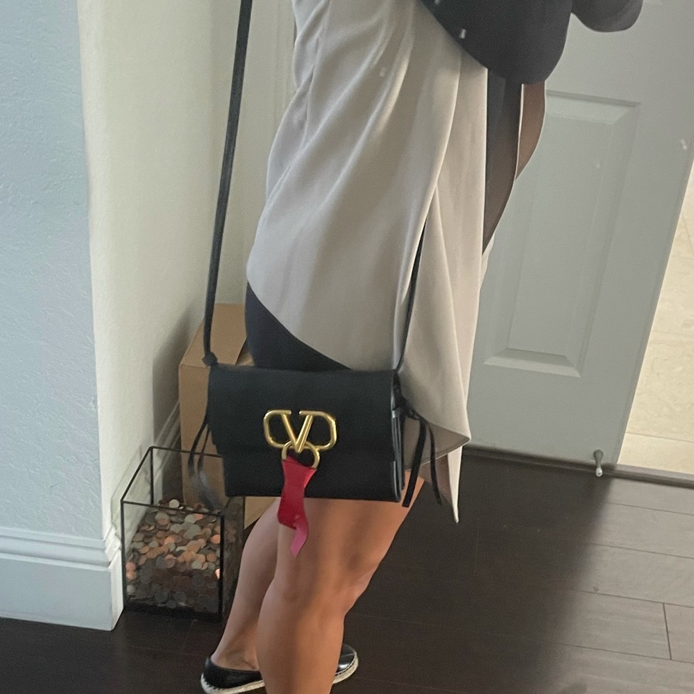 Super cute crossbody bag, wore only 3 times
